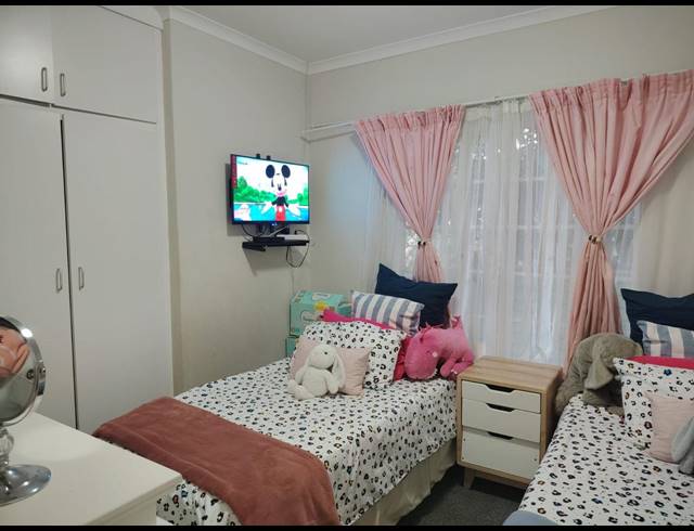3 BEDROOM HOUSE FOR SALE IN GEELHOUTPARK